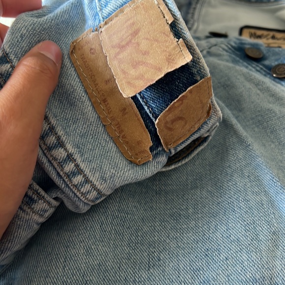 Light Boyfriend style jean shorts with frayed/rolled bottoms - Picture 7 of 7